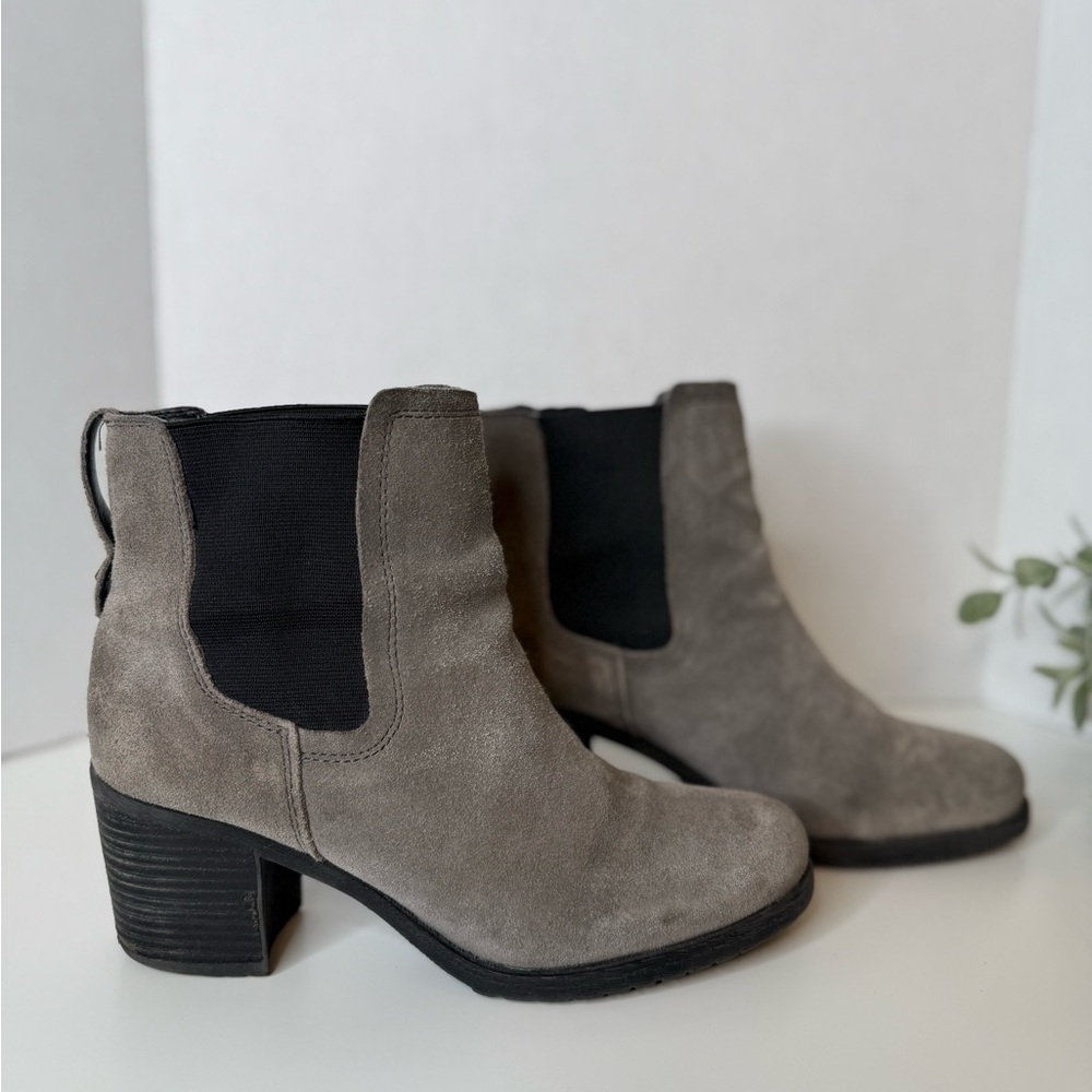 Sam Edelman Hanley Gray Suede Chelsea Boots Size 9 Block Heel Streetwear Utility